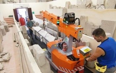 Подъем грузов в стесненных условиях